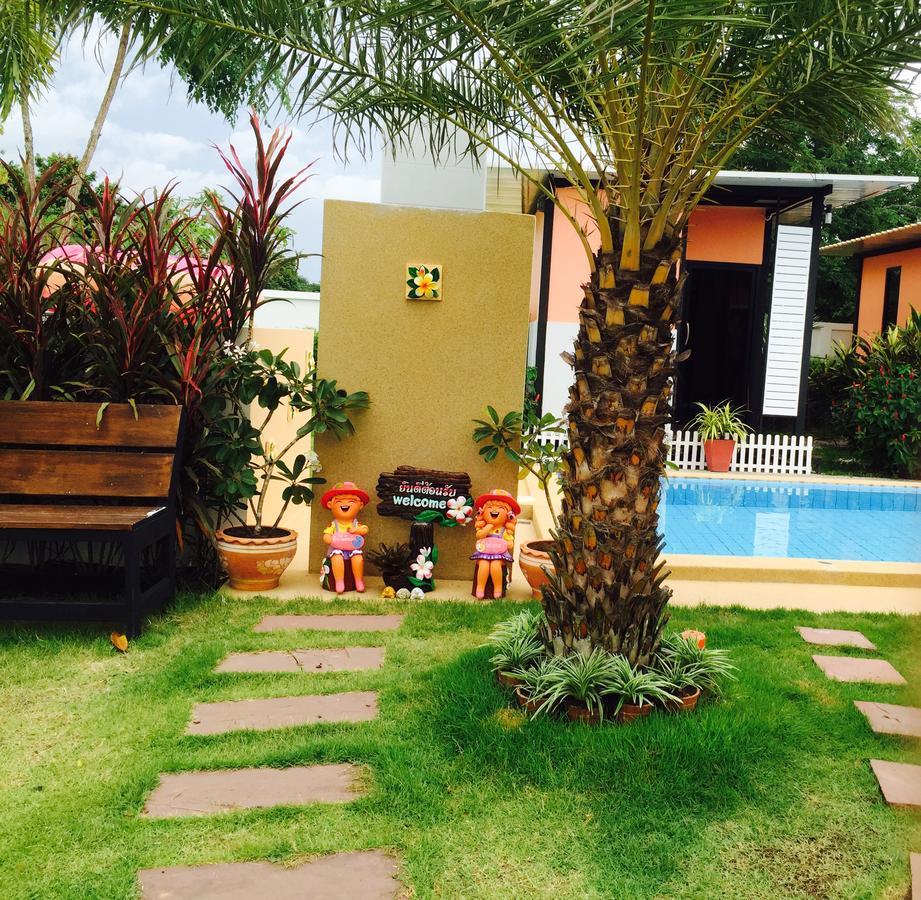 Hotel Ban Sumalai à Rayong Extérieur photo