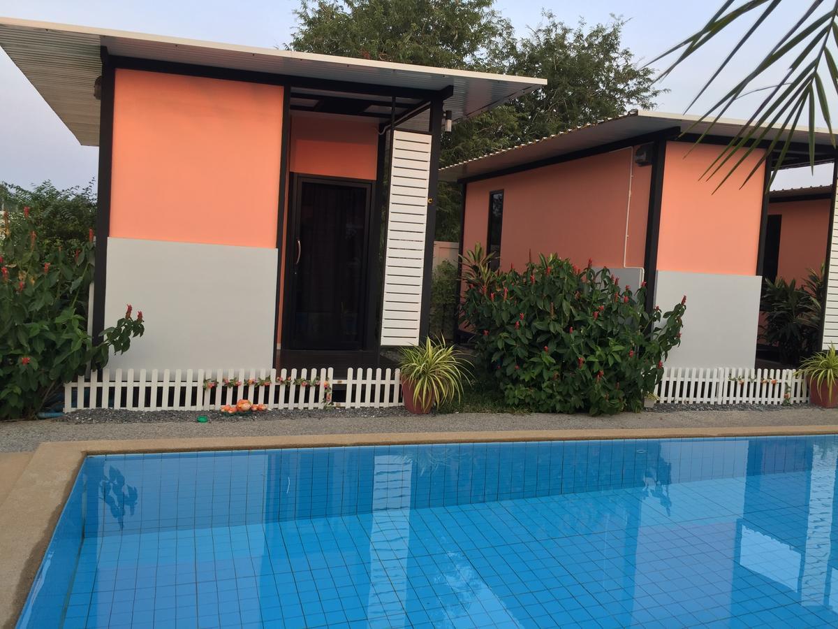 Hotel Ban Sumalai à Rayong Extérieur photo