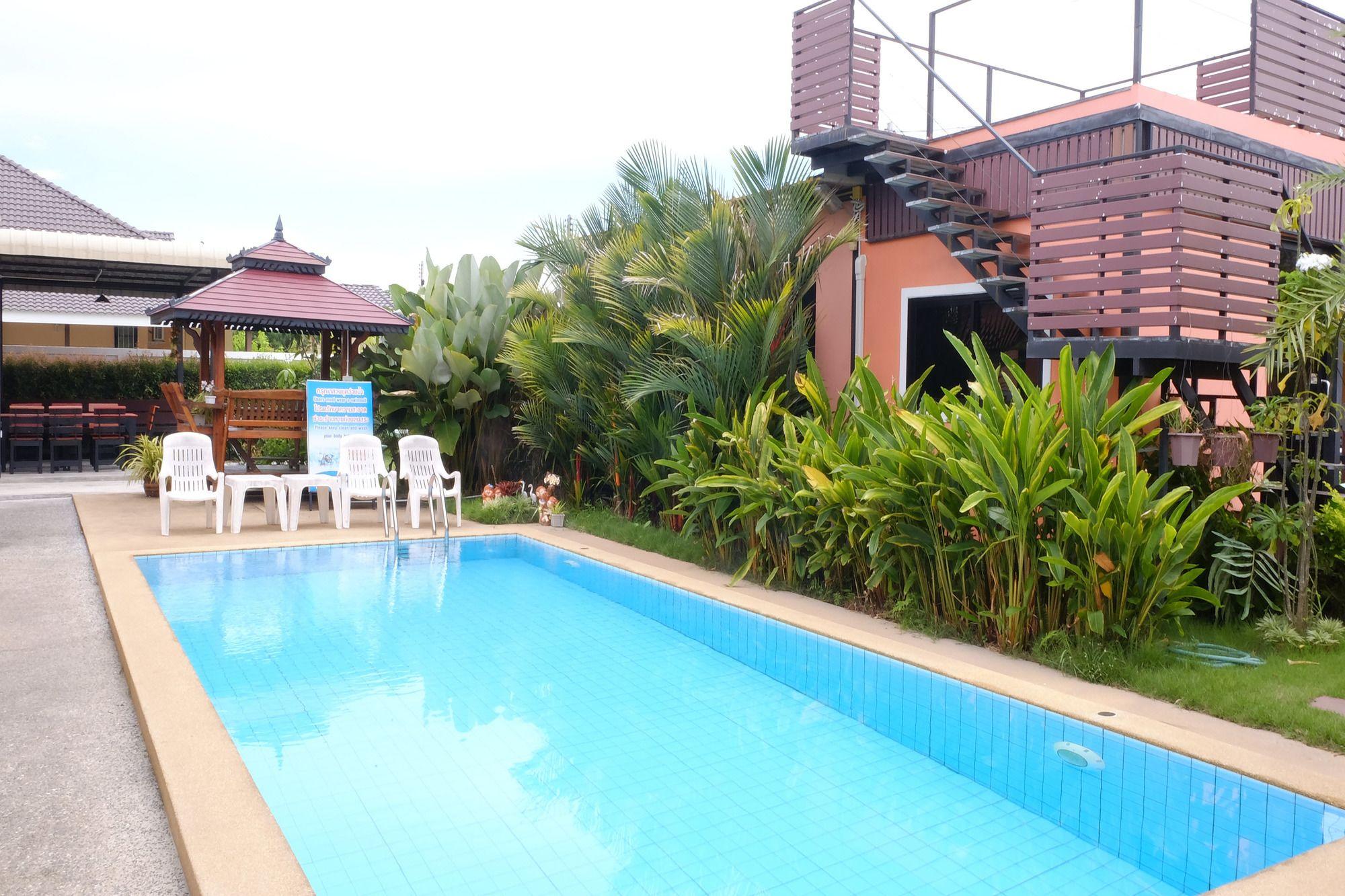 Hotel Ban Sumalai à Rayong Extérieur photo
